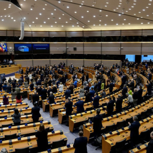 Parlamentul European reafirmă sprijinul pentru Ucraina și cere noi sancțiuni