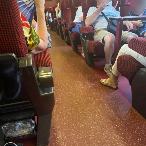 Pasageri nemulțumiți de condițiile din tren pe ruta București - Constanța