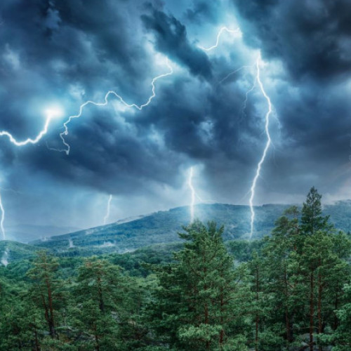 Avertizare meteorologică de cod roșu în Argeș și Dâmbovița