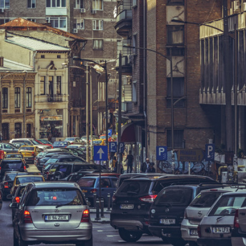 Guvernul retrage proiectul de taxe noi pentru circulația în marile orașe