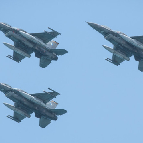 Avioane militare israeliene au spart bariera sunetului deasupra Beirutului
