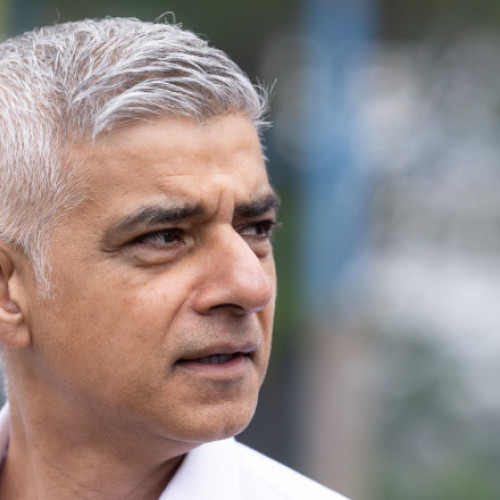 Primarul Londrei, Sadiq Khan, își exprimă temerile privind siguranța personală după revoltele recente