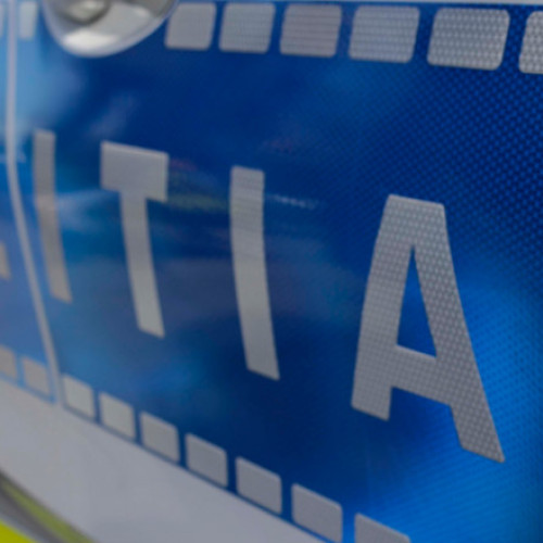 Tânăr prins conducând cu viteza de trei ori mai mare decât limita legală în Ghimbav