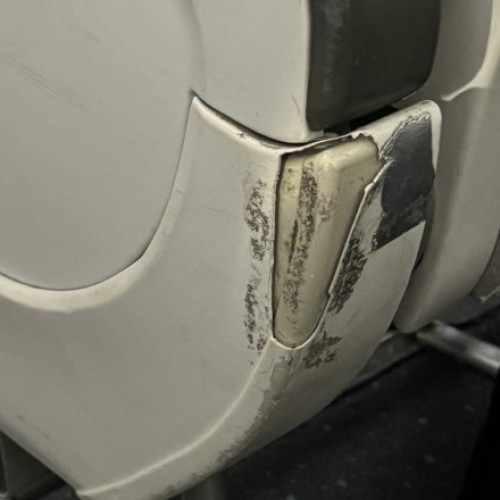 Prețul biletelor de avion crește, dar condițiile de călătorie se degradează