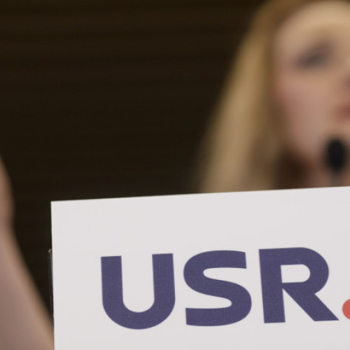 Tensiuni și glume în Uniunea Salvați România privind lista de candidați