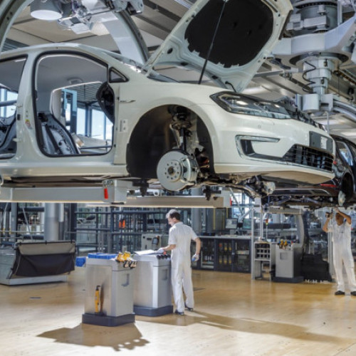 Volkswagen nu exclude închiderea unor uzine din Germania
