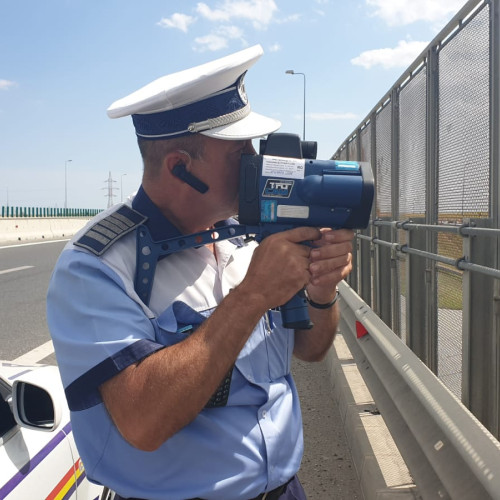 Acțiuni ale polițiștilor pe autostrăzi: Peste 1.500 de sancțiuni aplicate