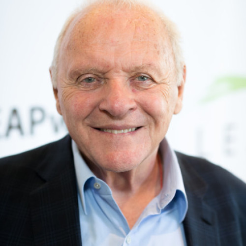 Sir Anthony Hopkins dansează pe &quot;Zorba Grecul&quot; și își încântă fanii