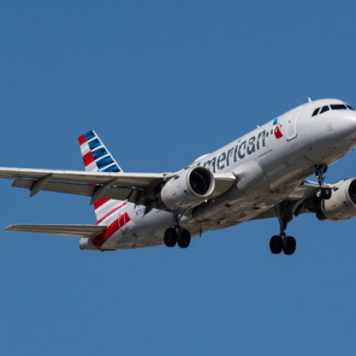 American Airlines testează o tehnologie nouă pentru a reduce sarirea peste rând la îmbarcare