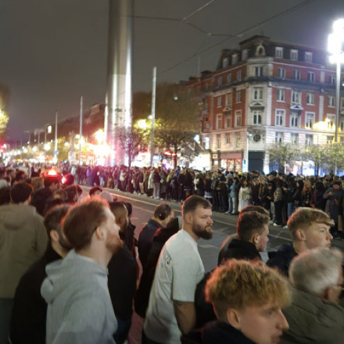 Mii de oameni, păcăliți de o farsa a paradei de Halloween în Dublin