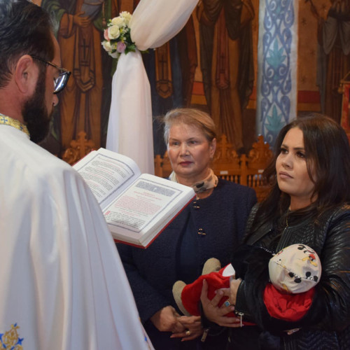 Botez emoționant la Biserica &quot;Adormirea Maicii Domnului&quot; din Cumpăna