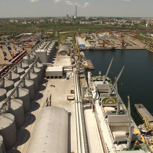 Suspendarea manevrelor navale în porturile de la Marea Neagră din cauza vântului puternic