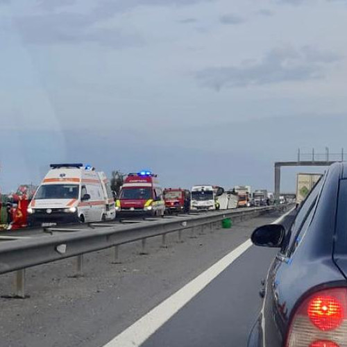 Accident rutier pe Autostrada A2, cu două victime
