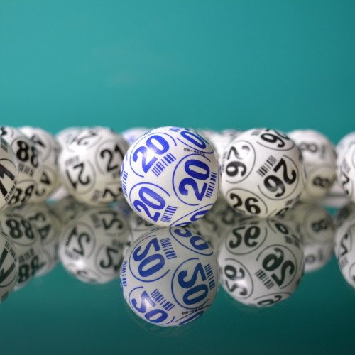 Un bilet câștigător a adus un premiu record la Loto 6/49