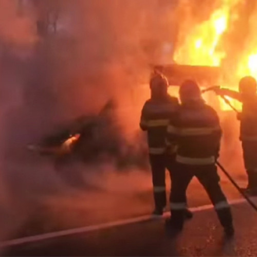 Incendiu la un autocamion pe ruta Constanța-București