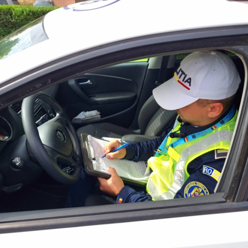 Activități ale poliției: două infracțiuni și sancțiuni aplicate