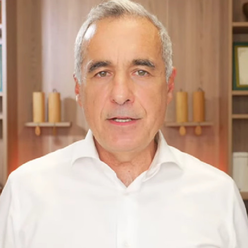 Calin Georgescu acuză anularea alegerilor și îndeamnă la pace