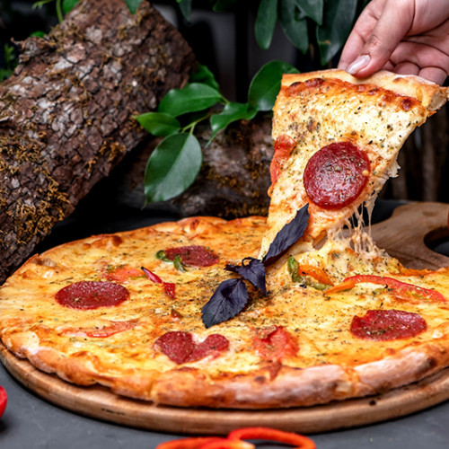 Respectarea normelor de informare la restaurante: analiza conținutului din pizza