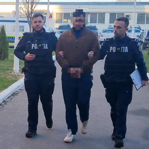 Bărbat reținut pentru furt, conducere fără permis și încălcarea ordinului de protecție