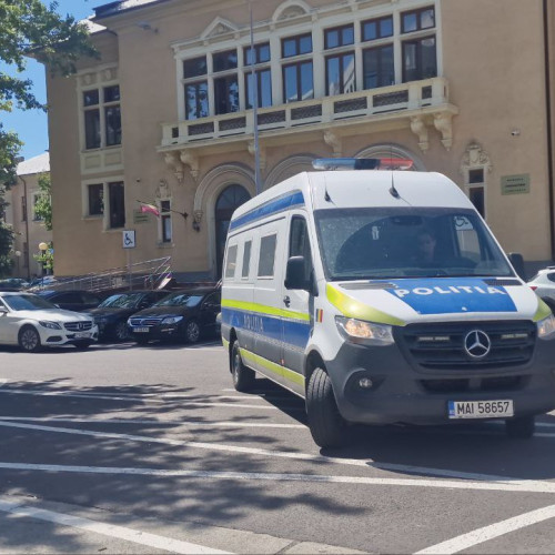 Polițiștii din Medgidia, Cernavodă, Năvodari și Hârșova identifică oameni cu mandate de arestare