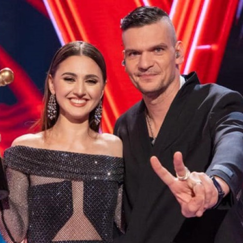 Aura Sova câștigă premiul de 100.000 de euro la Vocea României