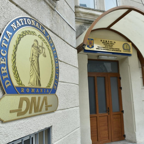 Procurorii DNA trimit în judecată 19 inculpați pentru corupție