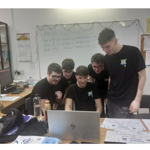 Concursul de informatică &quot;Future for Future&quot; organizat de elevii Colegiului Național Mircea cel Bătrân
