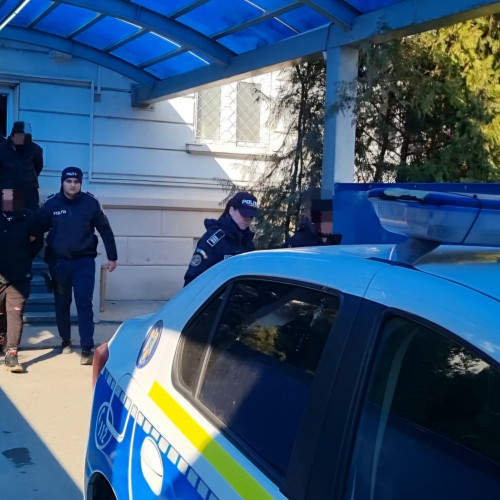 Cinci percheziții în comuna Corbu, trei bărbați reținuți pentru furt