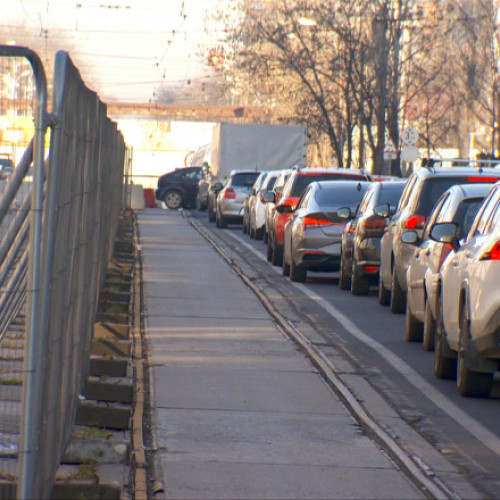 Traficul din zona 1 Mai, supraaglomerat din cauza lucrărilor la metrou