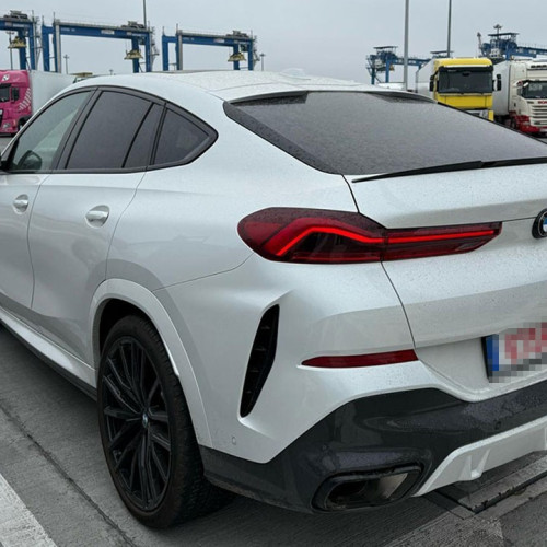 Descoperire de autoturisme de lux cu acte false în Portul Constanța