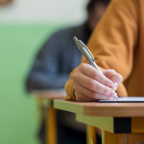 Elevii de liceu susțin vineri proba la alegere a profilului și specializării la Bacalaureatul 2025
