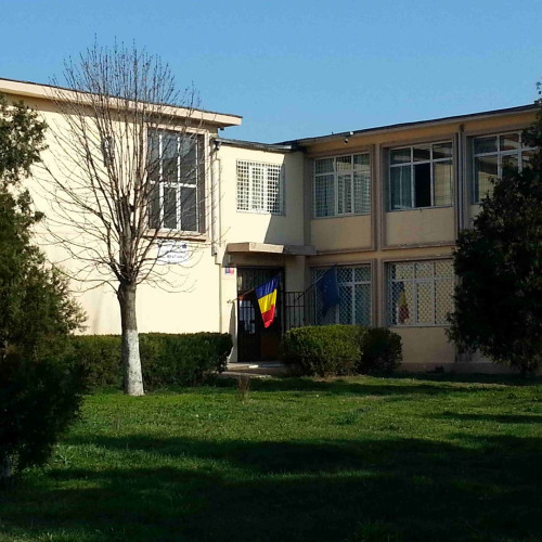 Instanțele din Constanța stabilesc datele primei audieri în cazurile privind școlile care și-au pierdut personalitatea juridică