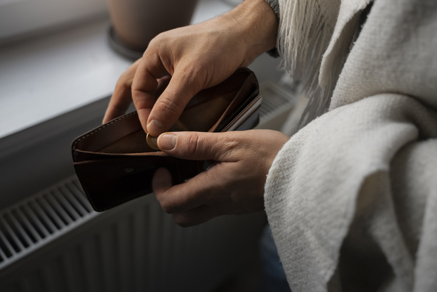 Guvernul pregătește măsuri de reducere a cheltuielilor bugetare pentru a acoperi deficitul