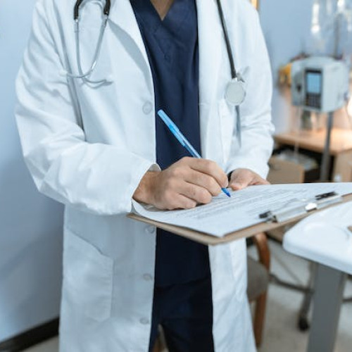 Doi șefi dintr-un spital județean, trimiși în judecată de DNA! Iată ce acuzații fac procurorii Anticorupție
