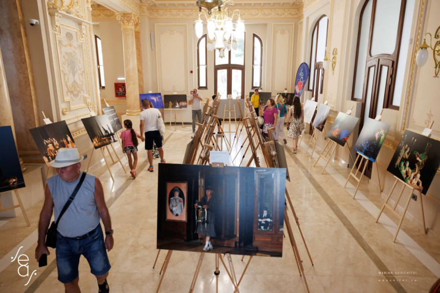 Expoziția de fotografie din cadrul SEAS 2025 la Constanța, cu Silviu Purcărete, deschide sezonul estival