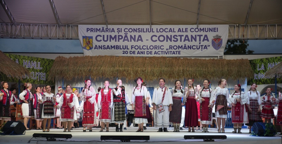 FOTO Week-end de sărbătoare în Cumpăna: În incinta noului Centru Civic inaugurat în comună Ansamblul Româncuța a sărbătorit 20 de ani de la înființare și prima ediție a Târgului Dobrogean