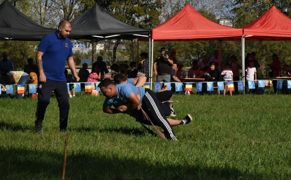 FOTO UDTTMR a organizat Turneul Campionilor la Kureș. Evenimentul a adunat în Parcul Tăbăcăriei numeroși iubitori ai tradiției