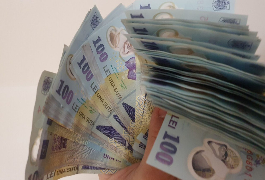 Când intră banii pe cardurile sociale și cine va beneficia de acest ajutor
