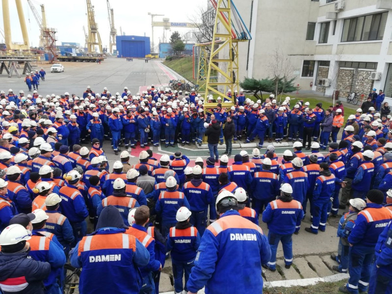 Angajații de la Damen Mangalia protestează față de situația critică a șantierului naval