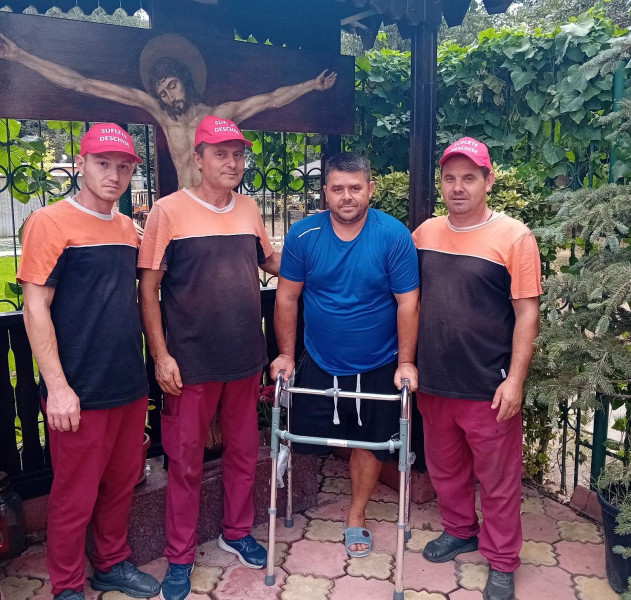 Adrian, victima unui accident grav, susținut de comunitate și voluntari