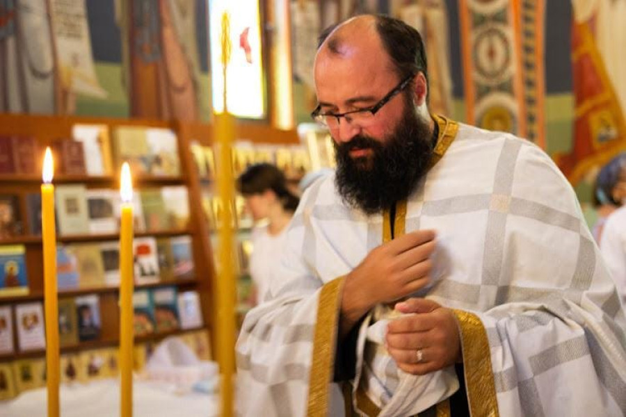 Preotul Visarion Alexa, condamnat cu suspendare pentru agresiune sexuală