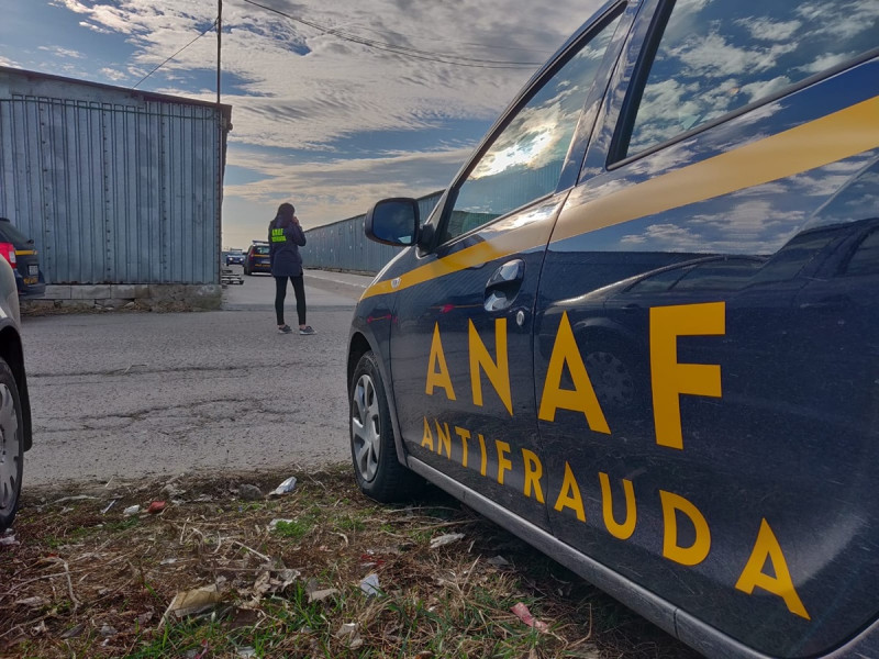ANAF descoperă o rețea de fraudă fiscală în domeniul panourilor fotovoltaice