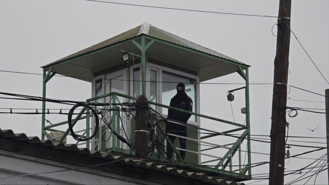 Deținut cu acces total în sistemul informatic al Poliției Penitenciare