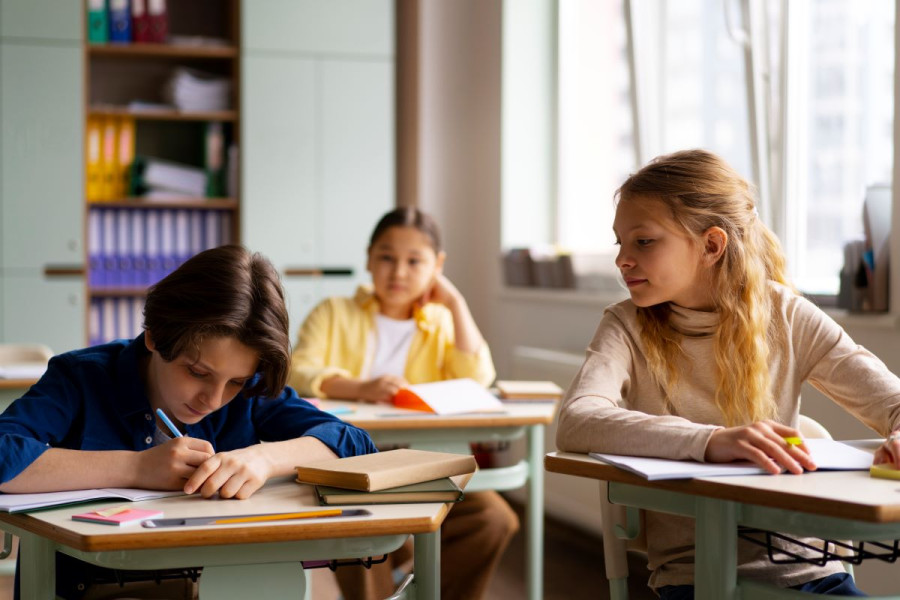 Doar 2% dintre elevi nu folosesc inteligența artificială în activitățile educaționale