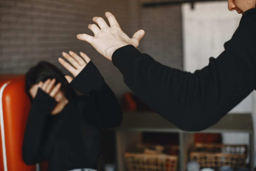 Femeie din Brăila protejată după o postare despre violența domestică