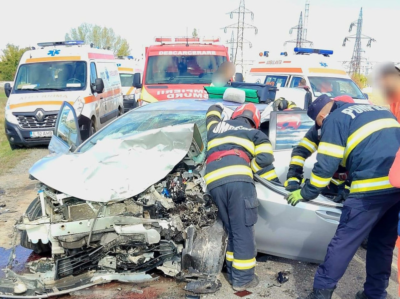 Patru persoane rănite după un accident cu patru mașini la Slobozia