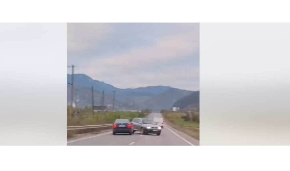 Șofer amendat după ce a intrat pe contrasens, evitând un accident grav