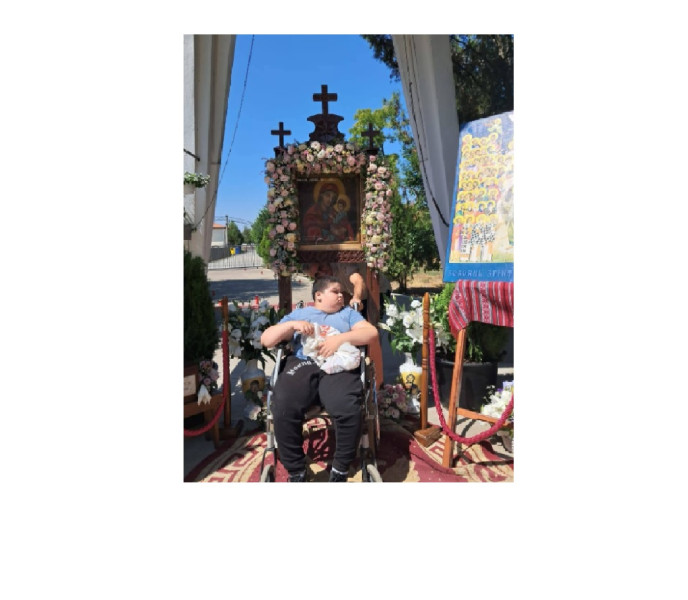 Băiat cu dizabilități are nevoie urgentă de sprijin pentru recuperare