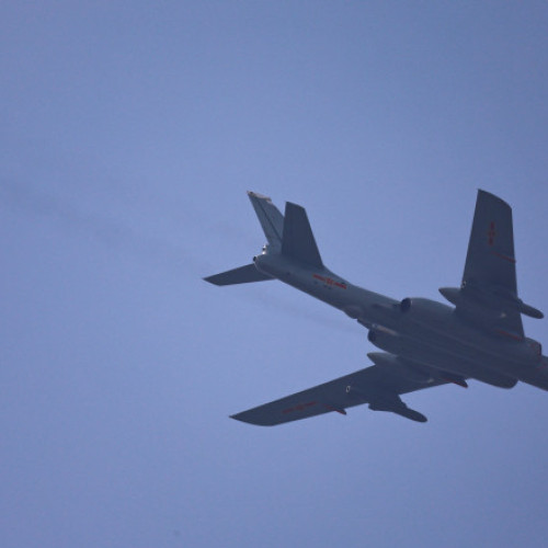 Bombardiere chineze efectuează exerciții militare în apropierea Taiwanului înaintea întâlnirii Xi-Trump