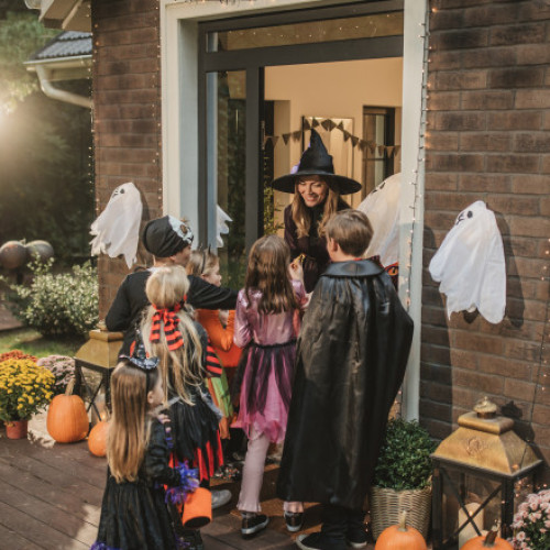 De la Samhain la petreceri moderne: evoluția tradițiilor de Halloween